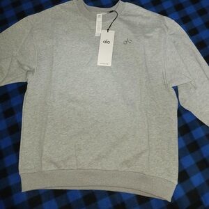 ALO Yoga Men's Light Gray Crewneck Sweater